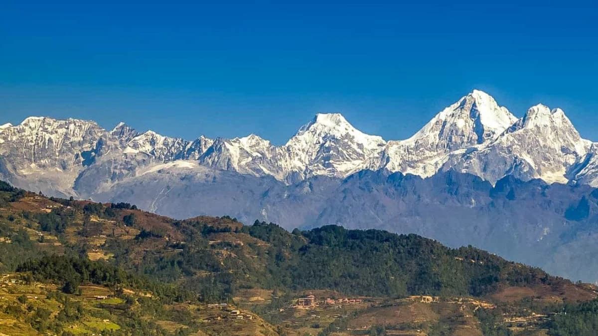 1 Day Phulchowki Hike – Best Family Day Hiking Near Kathmandu
