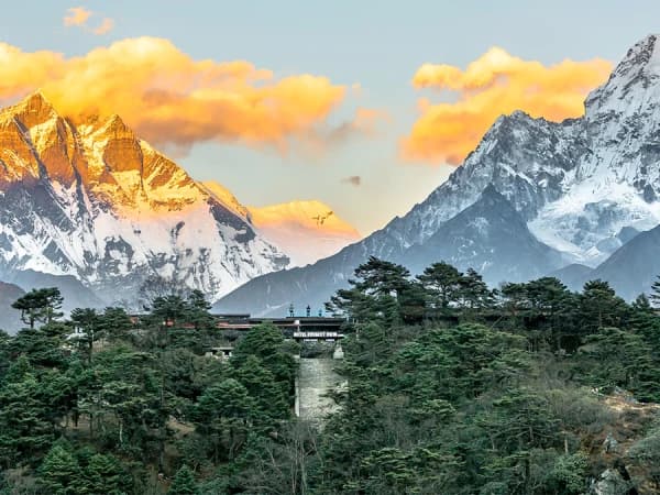 Everest View Easy Trek